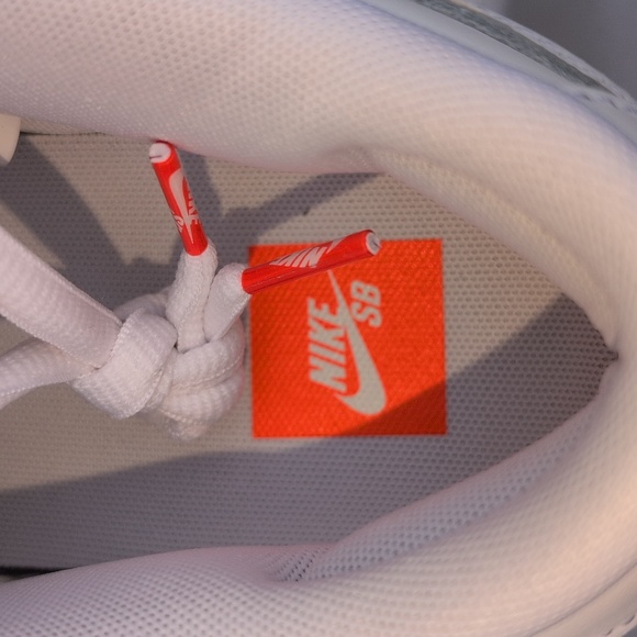 Nike SB Dunk Low Pro - Triple White Orange Label - Men's Size 11 ( FJ1674-100 ) - Picture 6 of 9